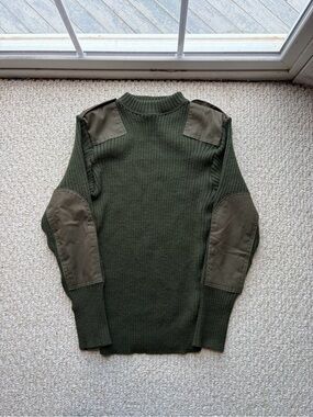vintage USMC green ribbed knit commando sweater. Size 42/M. Authentic. NWOT